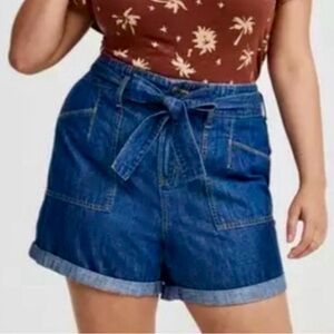 NWT Torrid High Waist Size 18 Denim Tie Shorts
